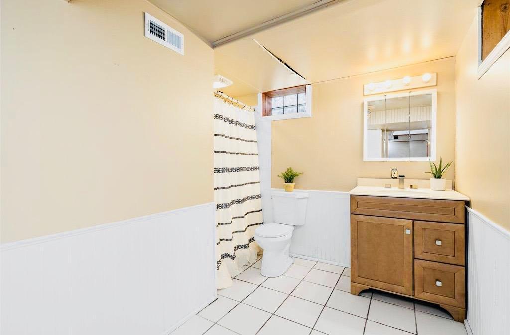 1678 mha lower bath.jpg