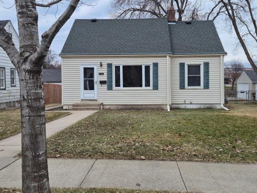 142 Van Buren Avenue S, Hopkins, MN 55343