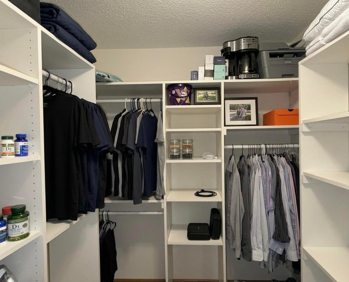 Walk in closet.jpg