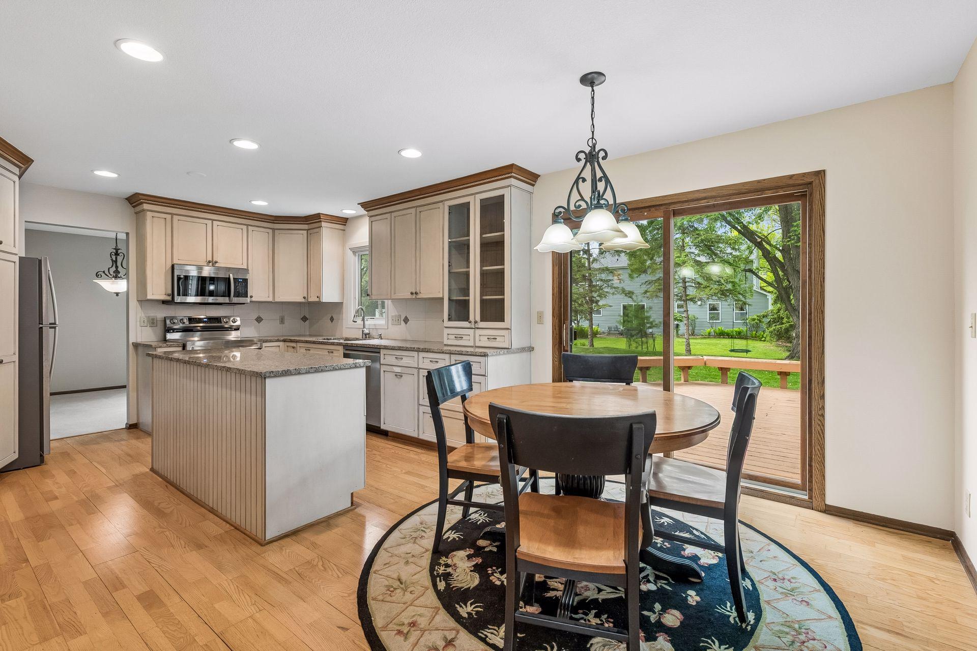 Spacious Kitchen offers an eat-in dining area