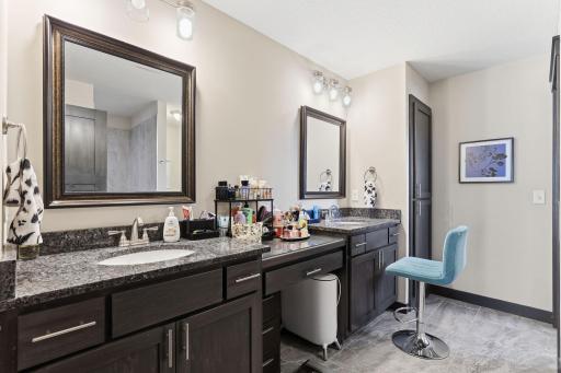 9686 Carbon Court, Inver Grove Heights, MN 55076
