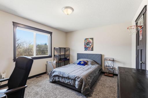 9686 Carbon Court, Inver Grove Heights, MN 55076