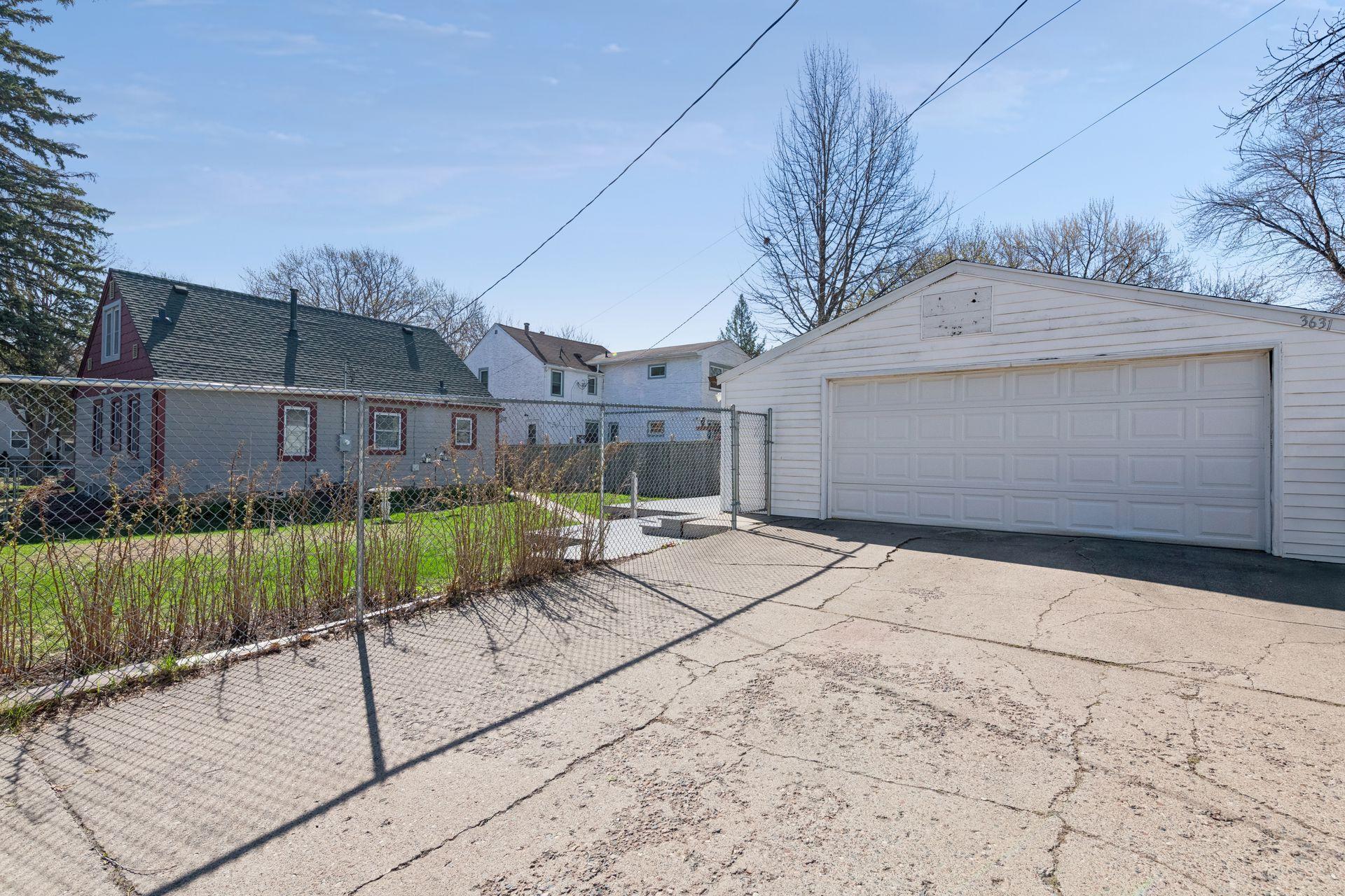 Detached, 2 car garage