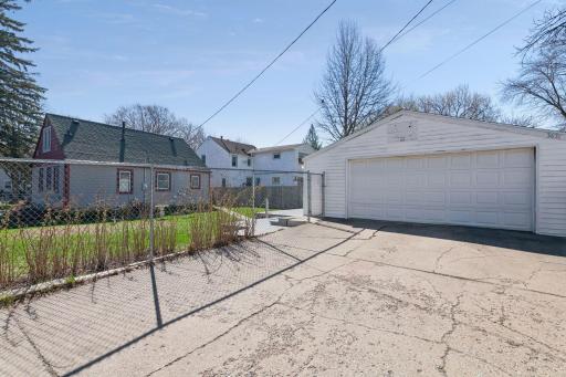 Detached, 2 car garage