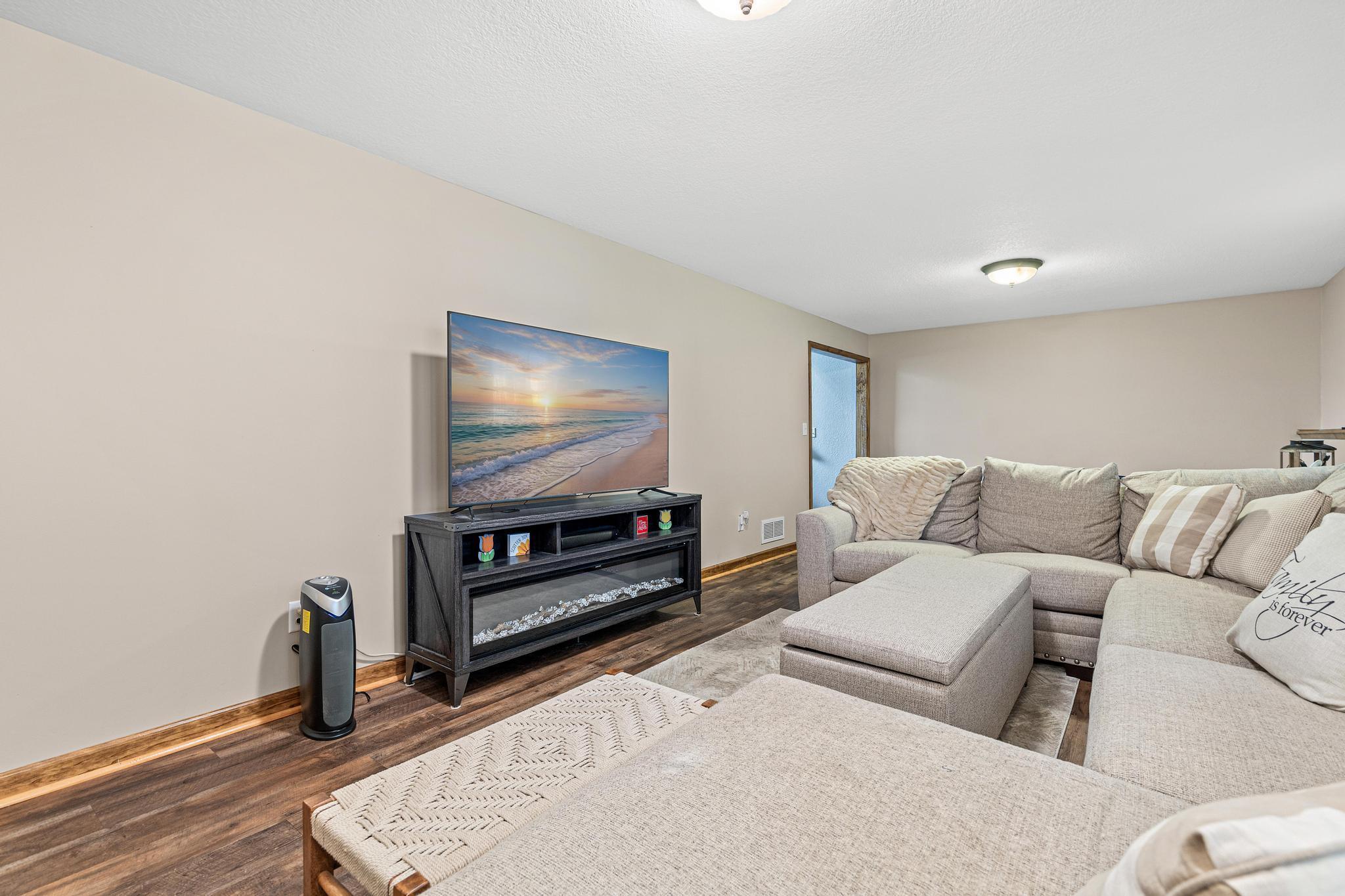 10203 Raven Street NW-11.jpg