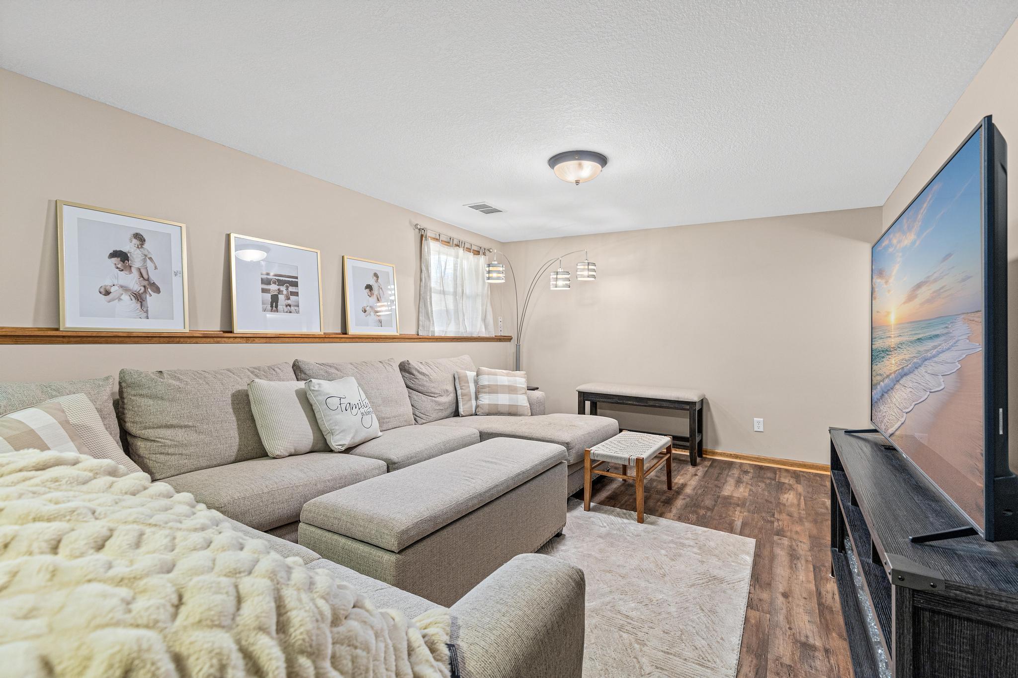 10203 Raven Street NW-12.jpg