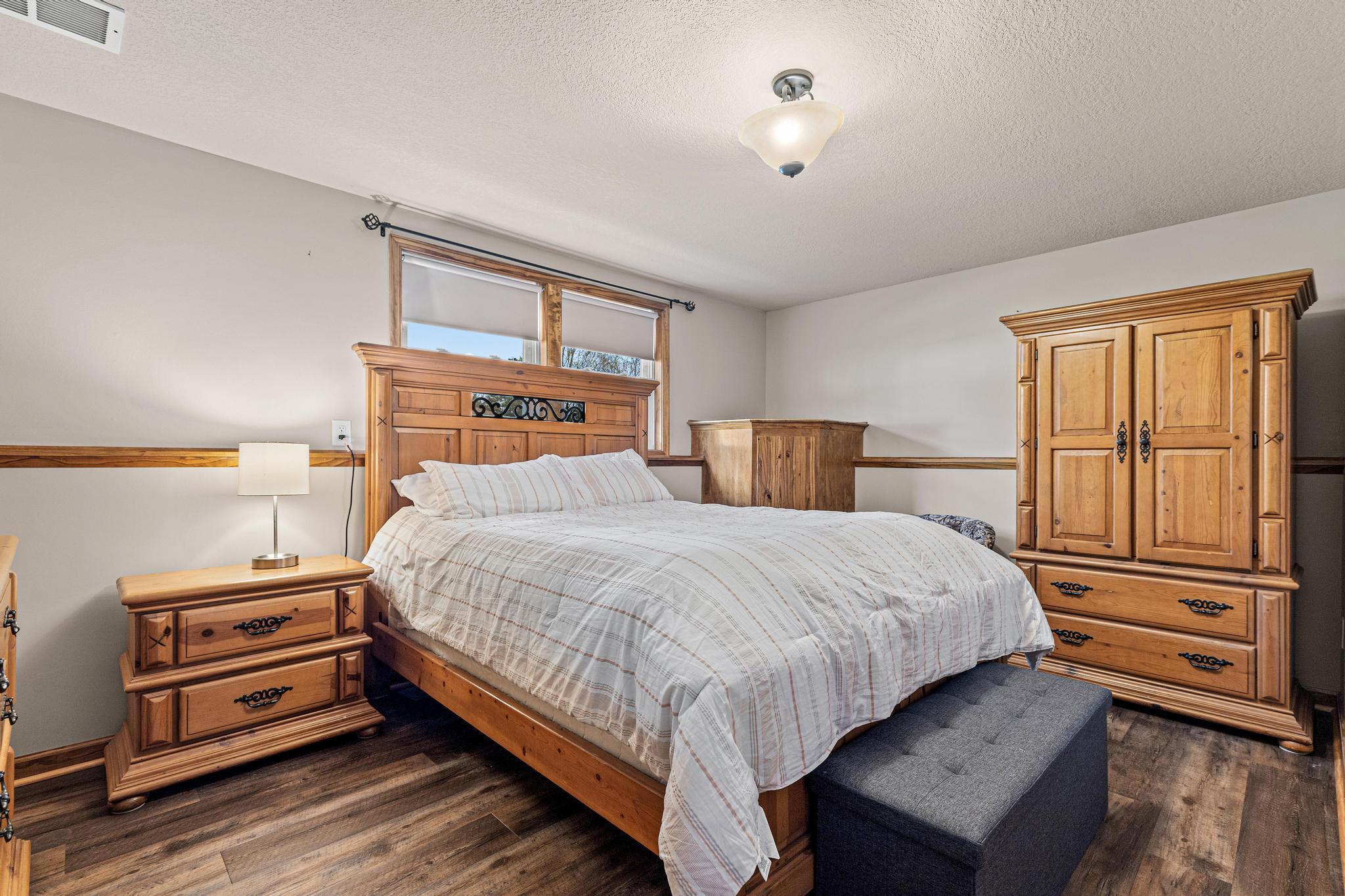 10203 Raven Street NW-17.jpg
