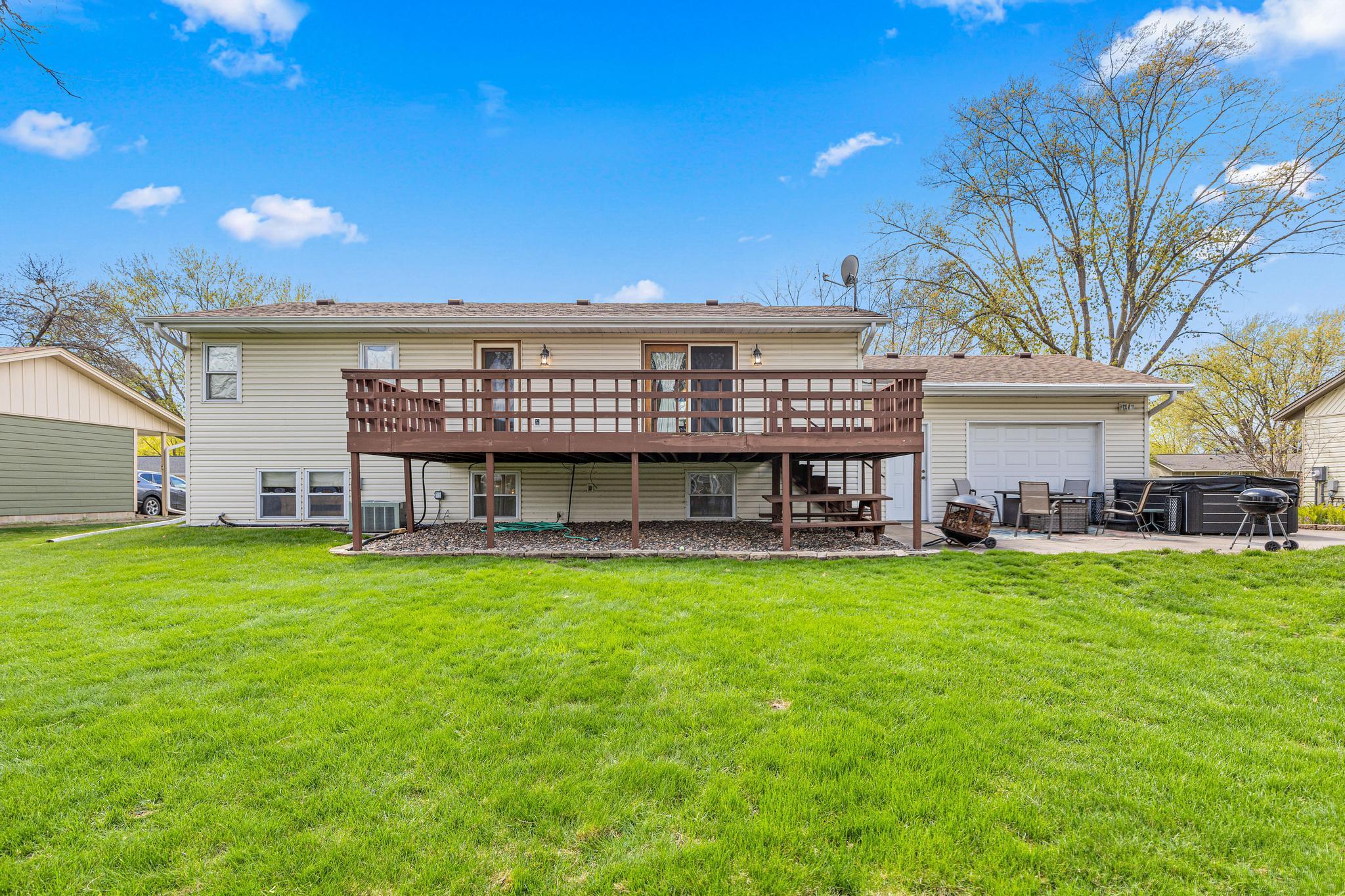 10203 Raven Street NW-29.jpg