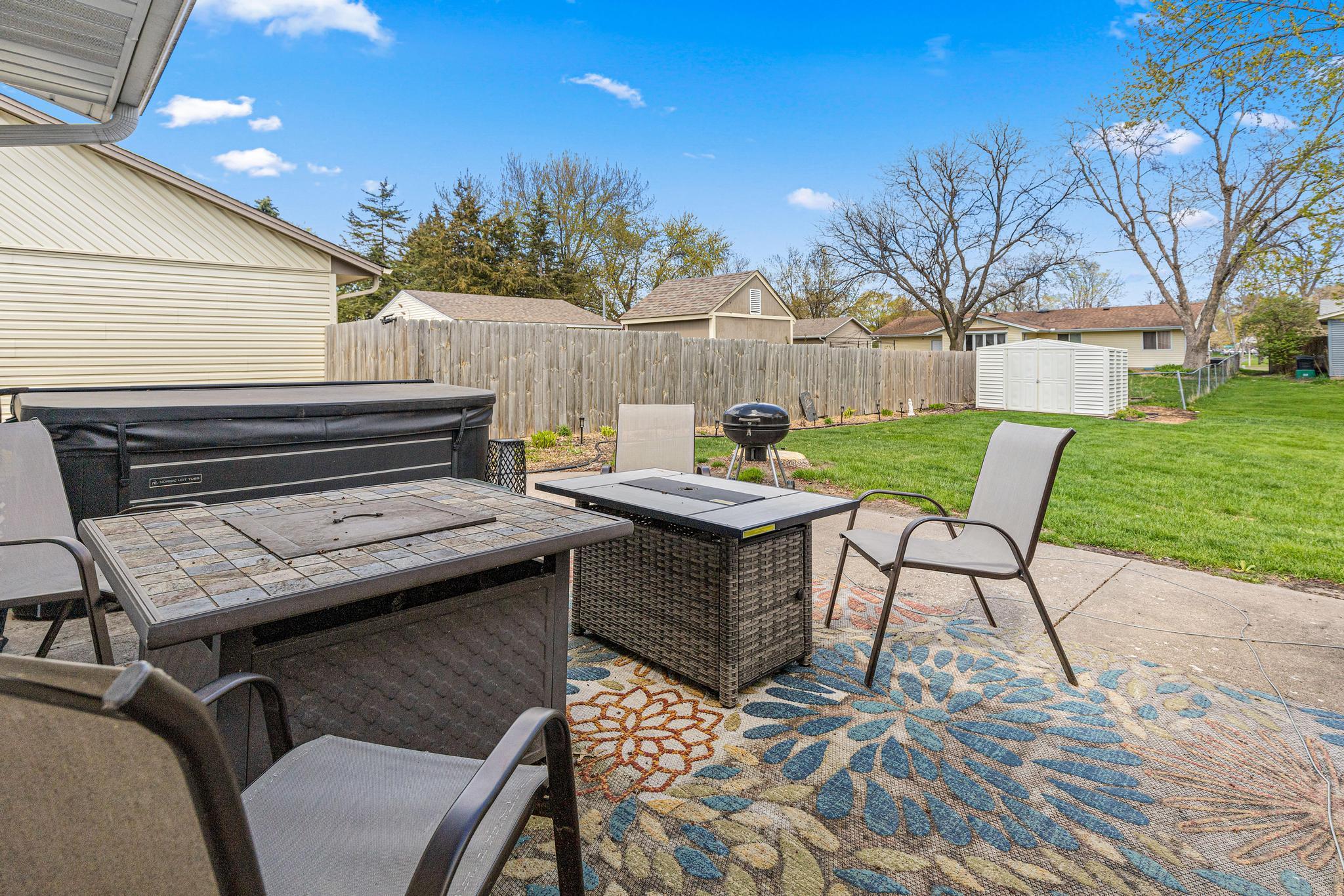 10203 Raven Street NW-27.jpg