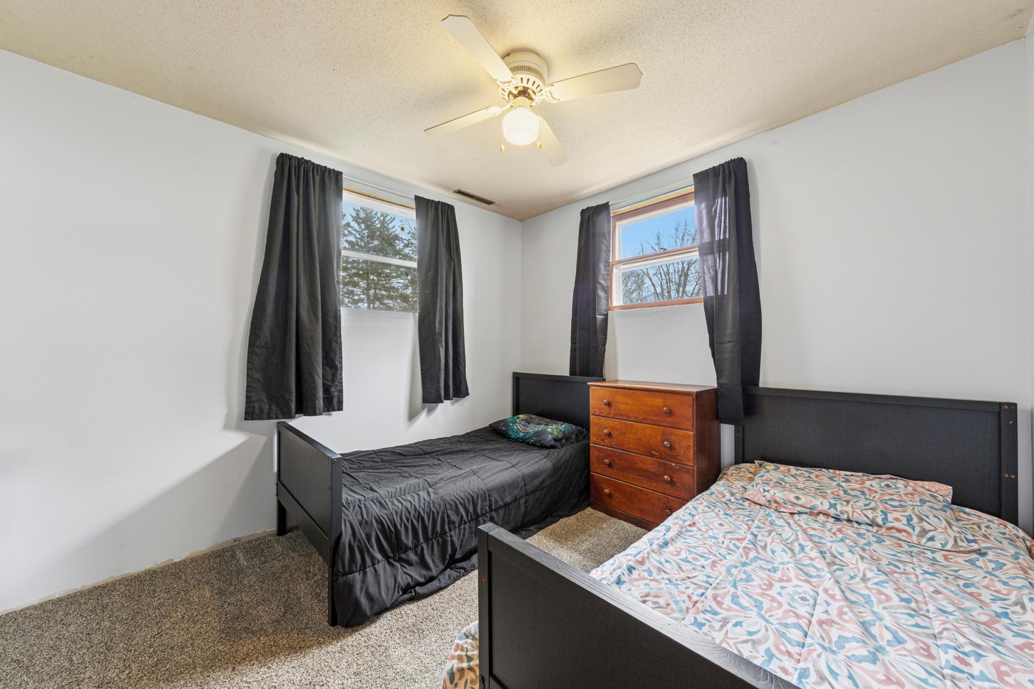 25 bedroom 3_lower.jpg