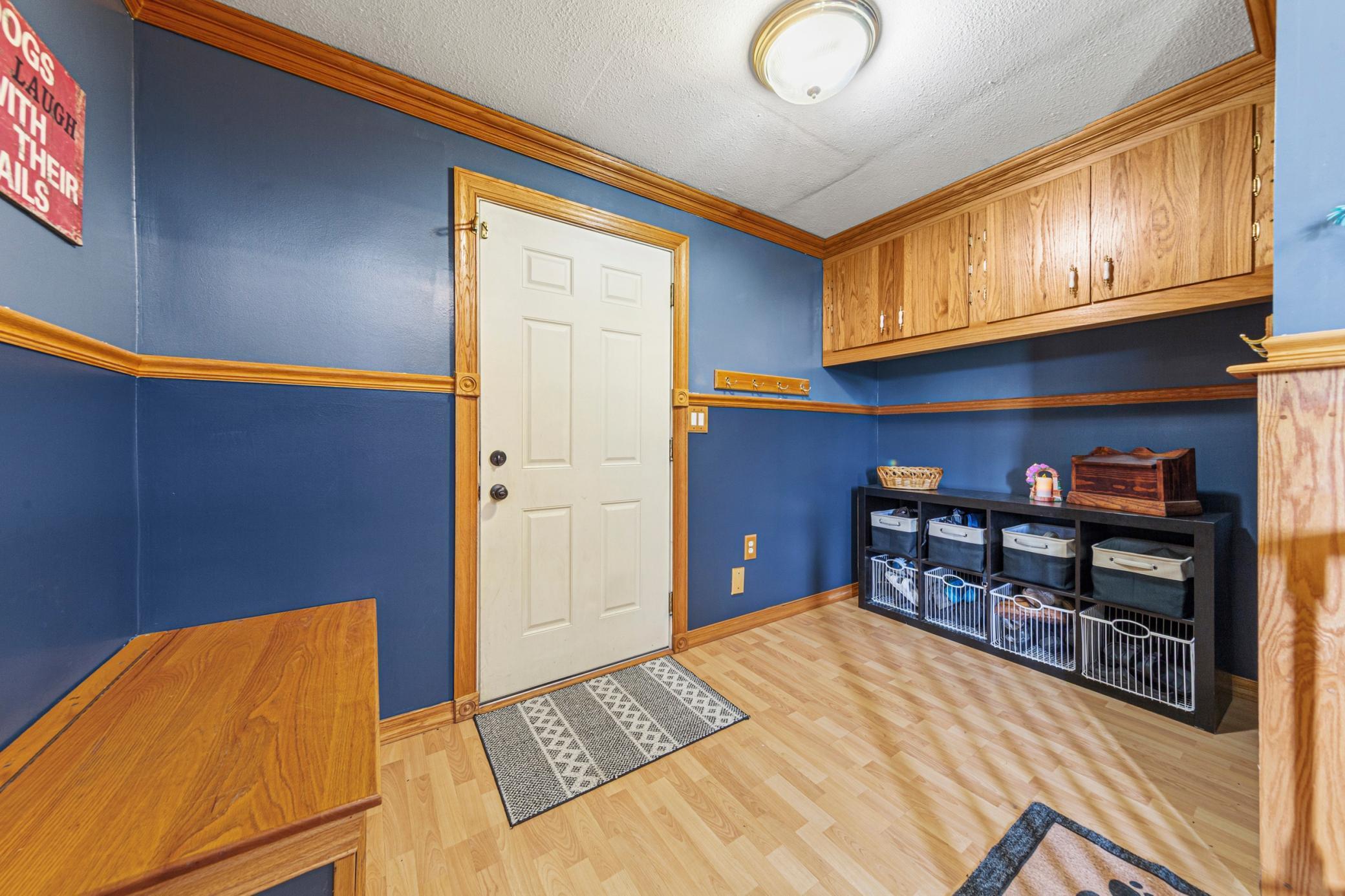 6 garage entry_mudroom.jpg