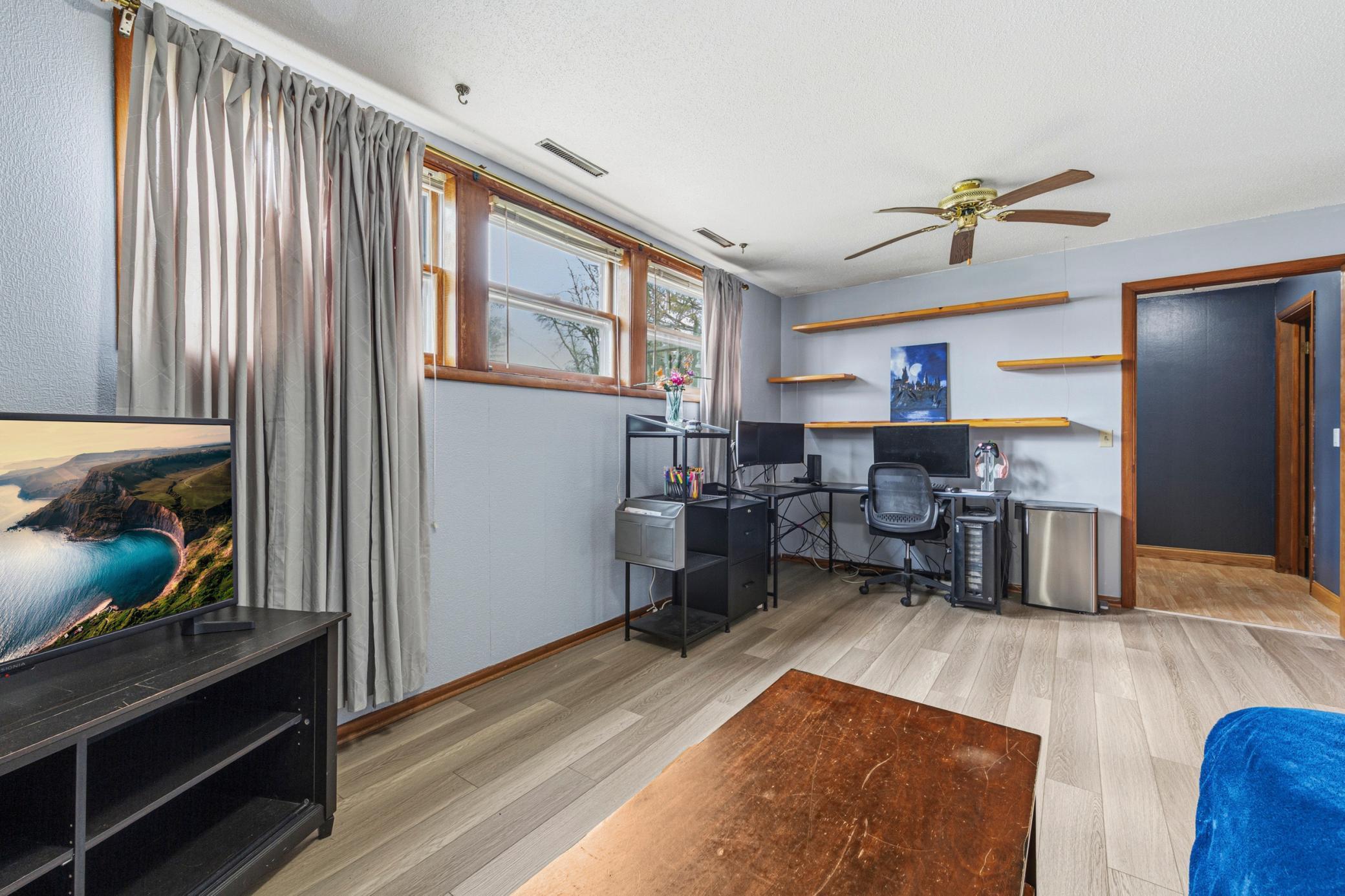 31 family room_lower.jpg