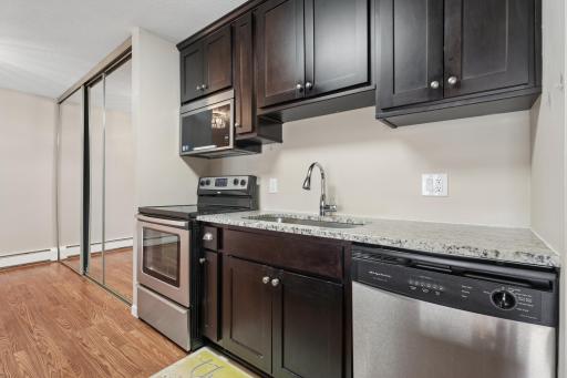 4110 Rahn Road, 115, Saint Paul, MN 55122