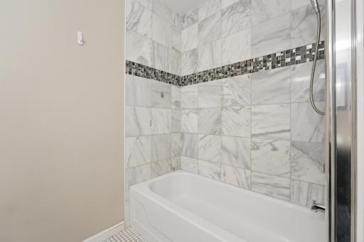 4110 Rahn Road, 115, Saint Paul, MN 55122