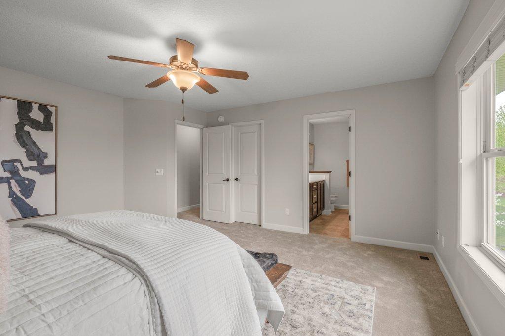 Walk-in closet and primary en suite full bath