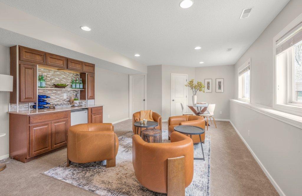 Fully finished basement w/built-in dry bar