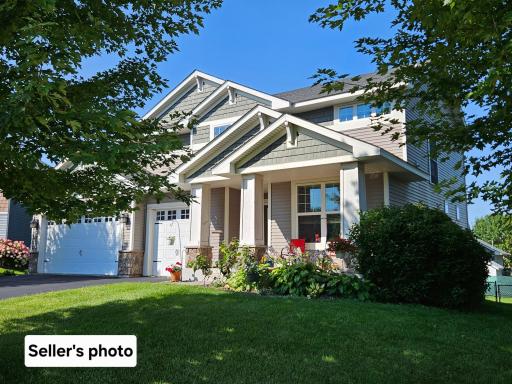 Seller photo of front garden in full bloom