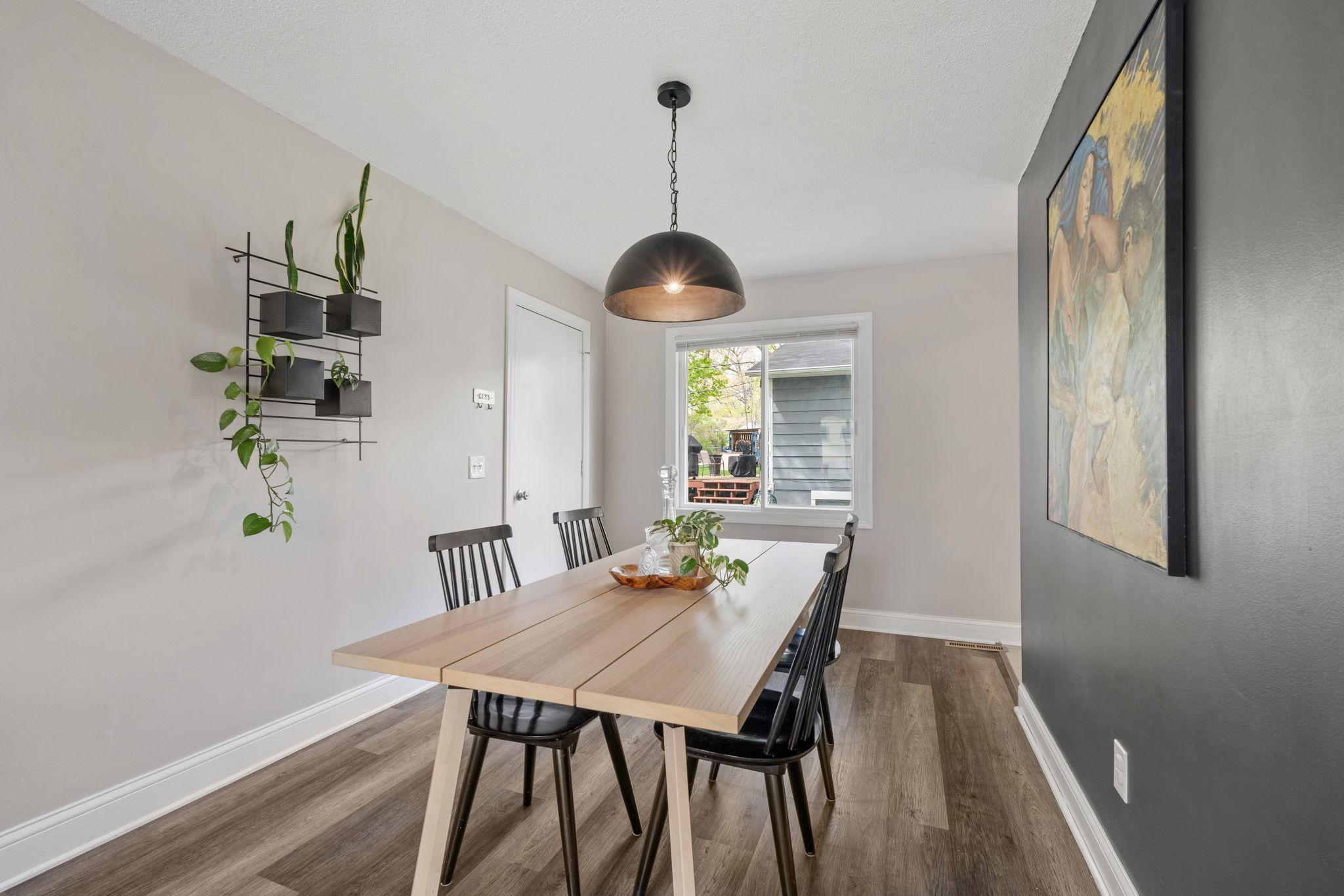 22-web-or-mls-2193 Cedar Ln-22.jpg