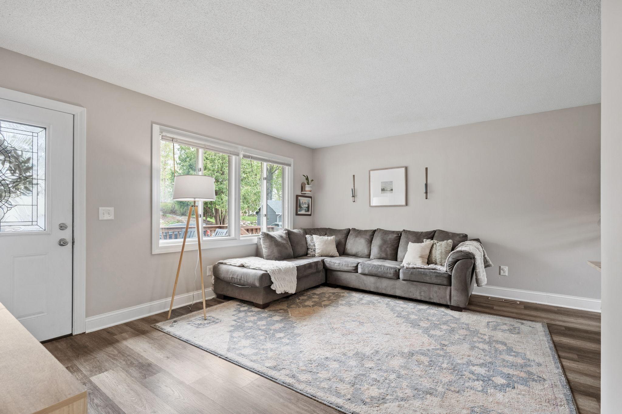 19-web-or-mls-2193 Cedar Ln-19.jpg