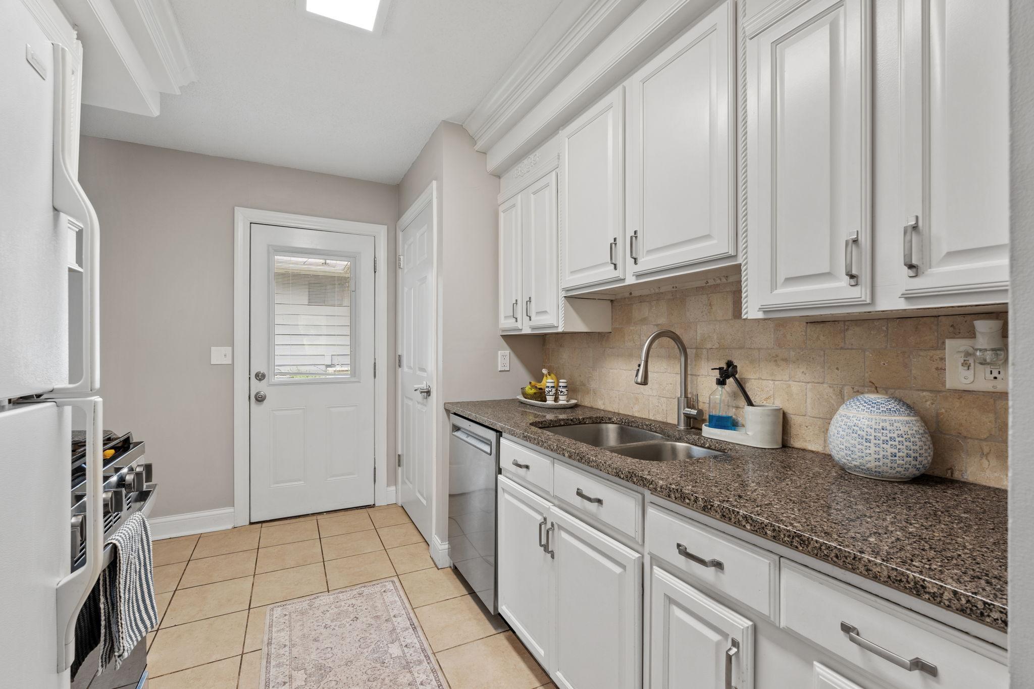 28-web-or-mls-2193 Cedar Ln-28.jpg