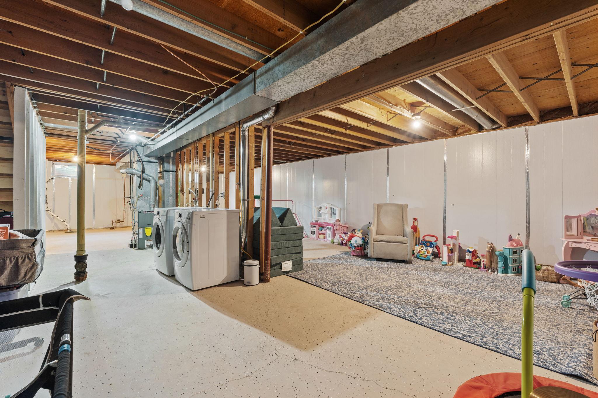 42-web-or-mls-2193 Cedar Ln-42.jpg