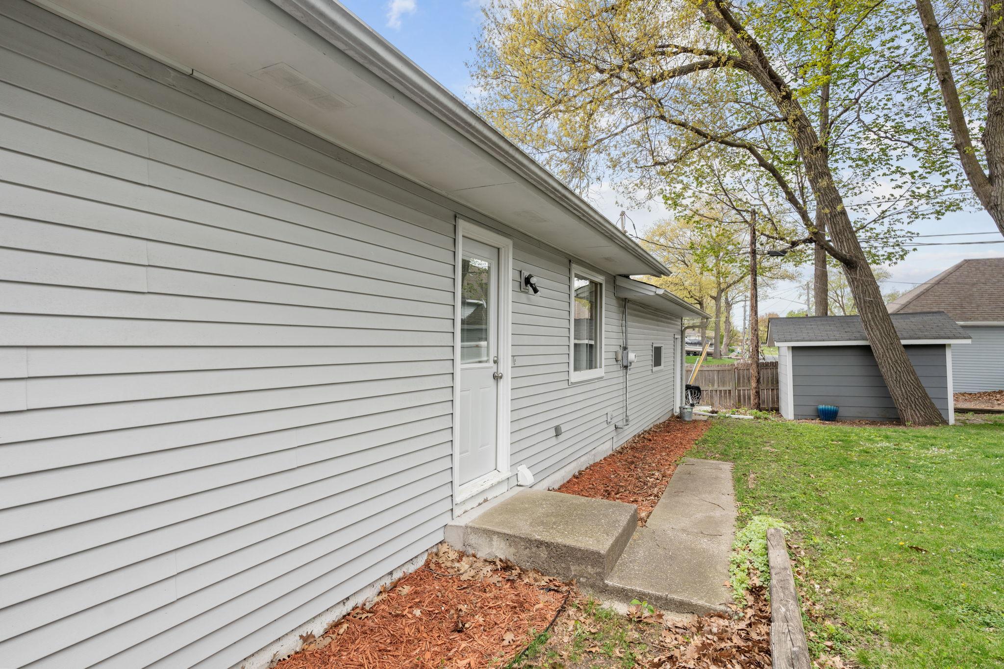 9-web-or-mls-2193 Cedar Ln-9.jpg