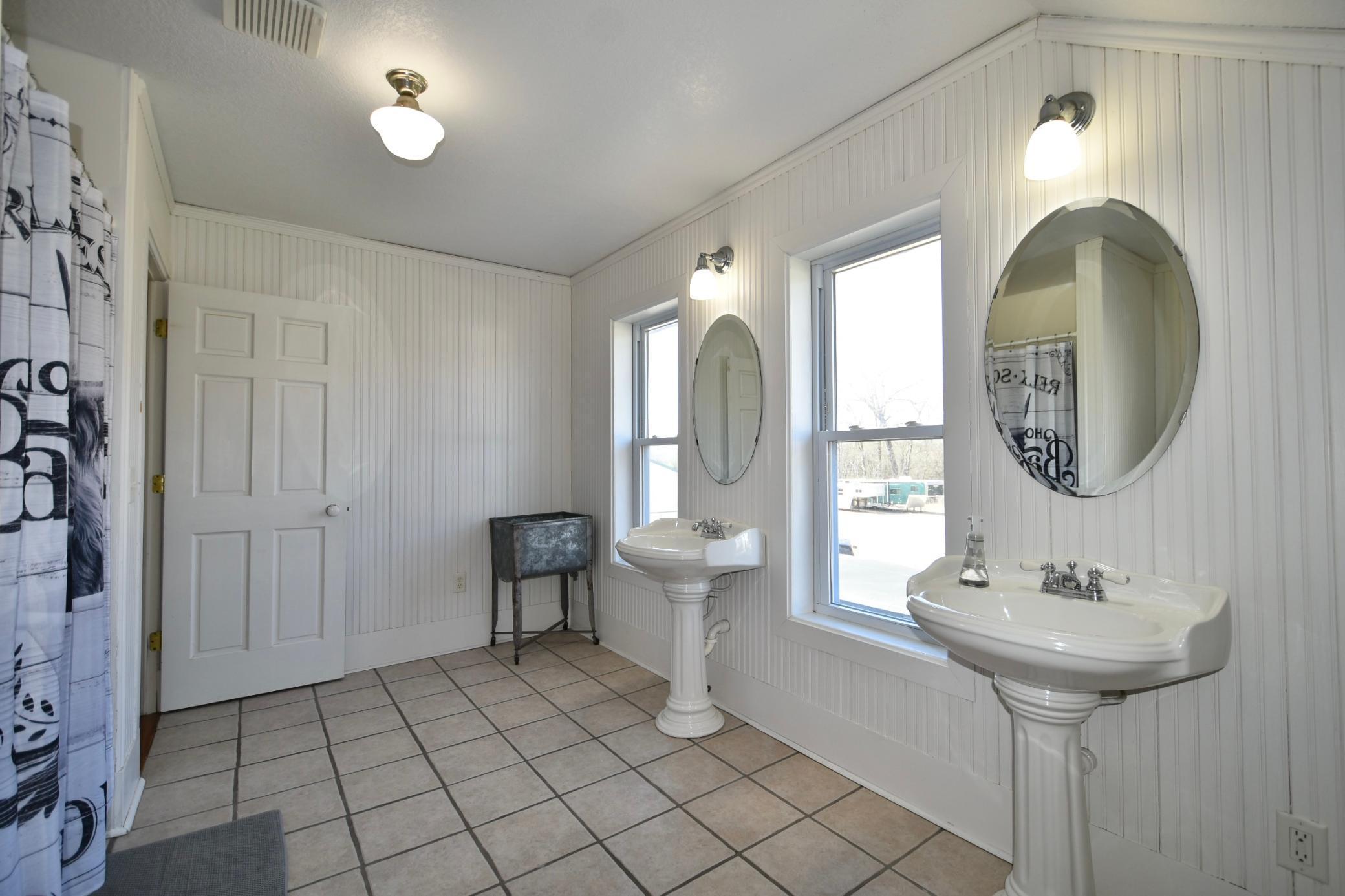 dual/separate vanities-