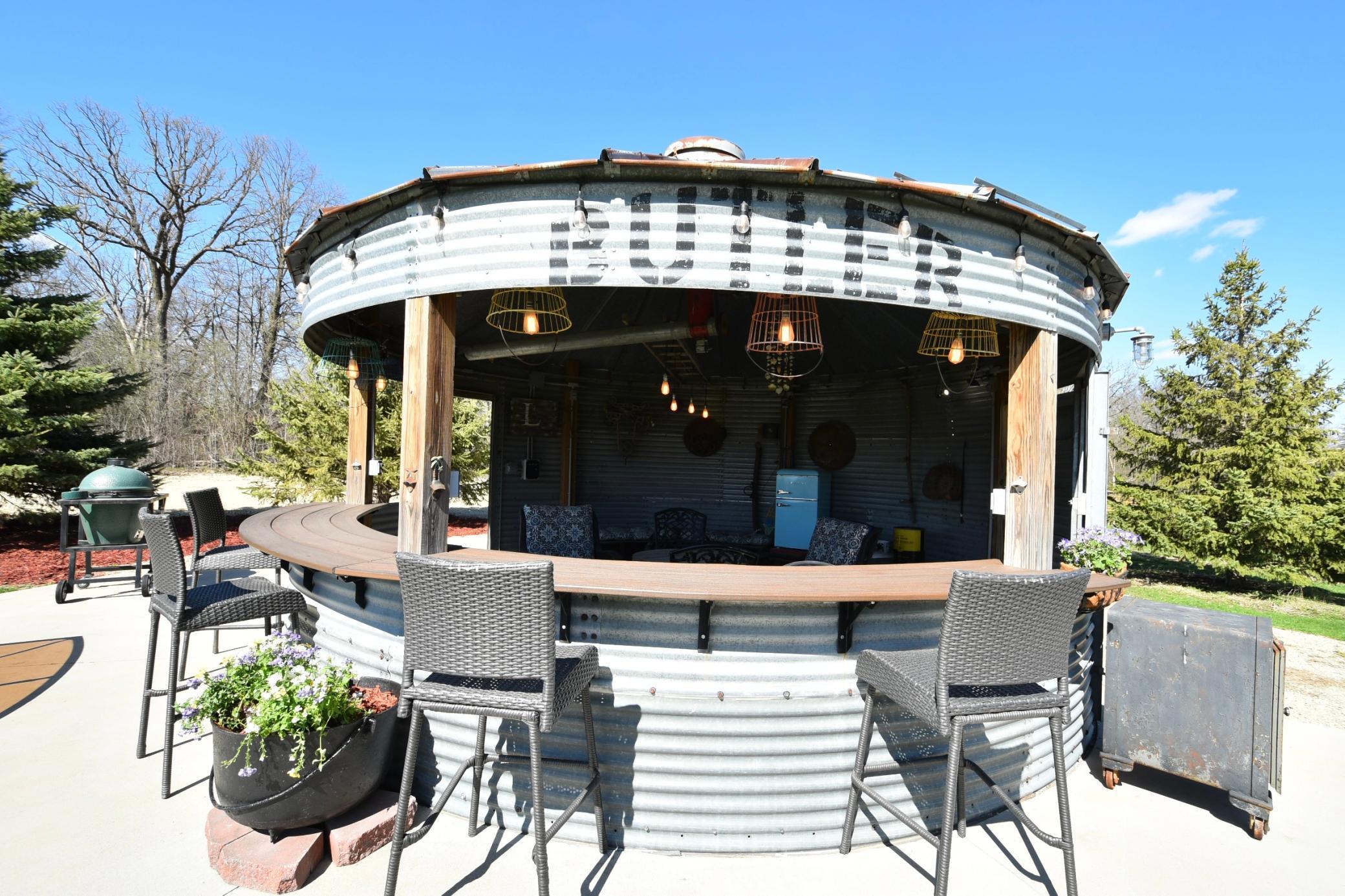 custom bar top made from trex decking