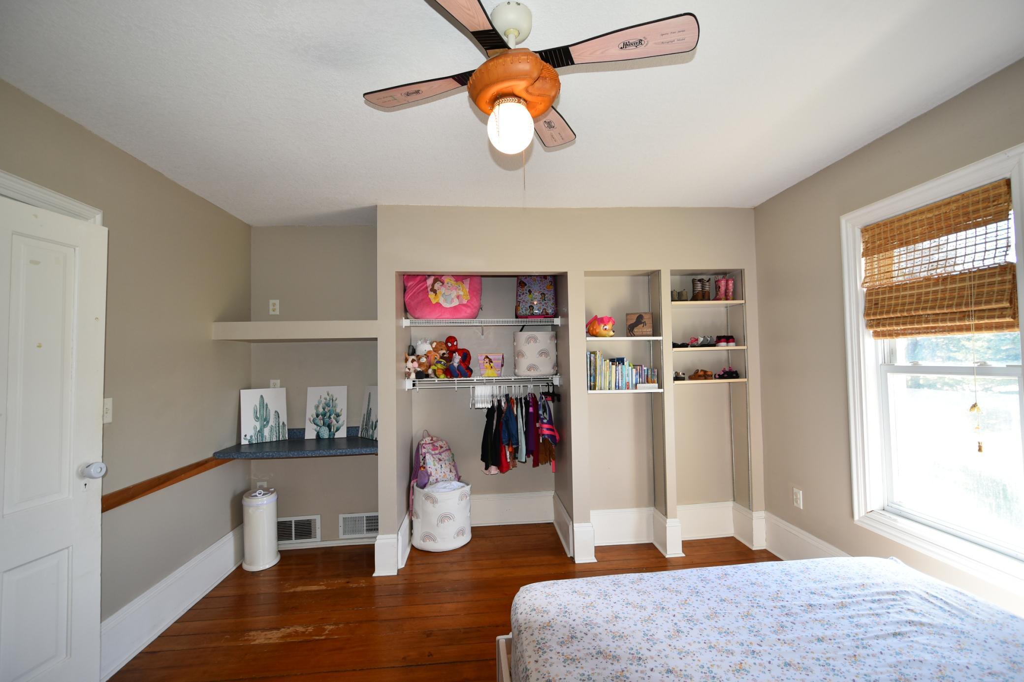 Office or 5th bedroom