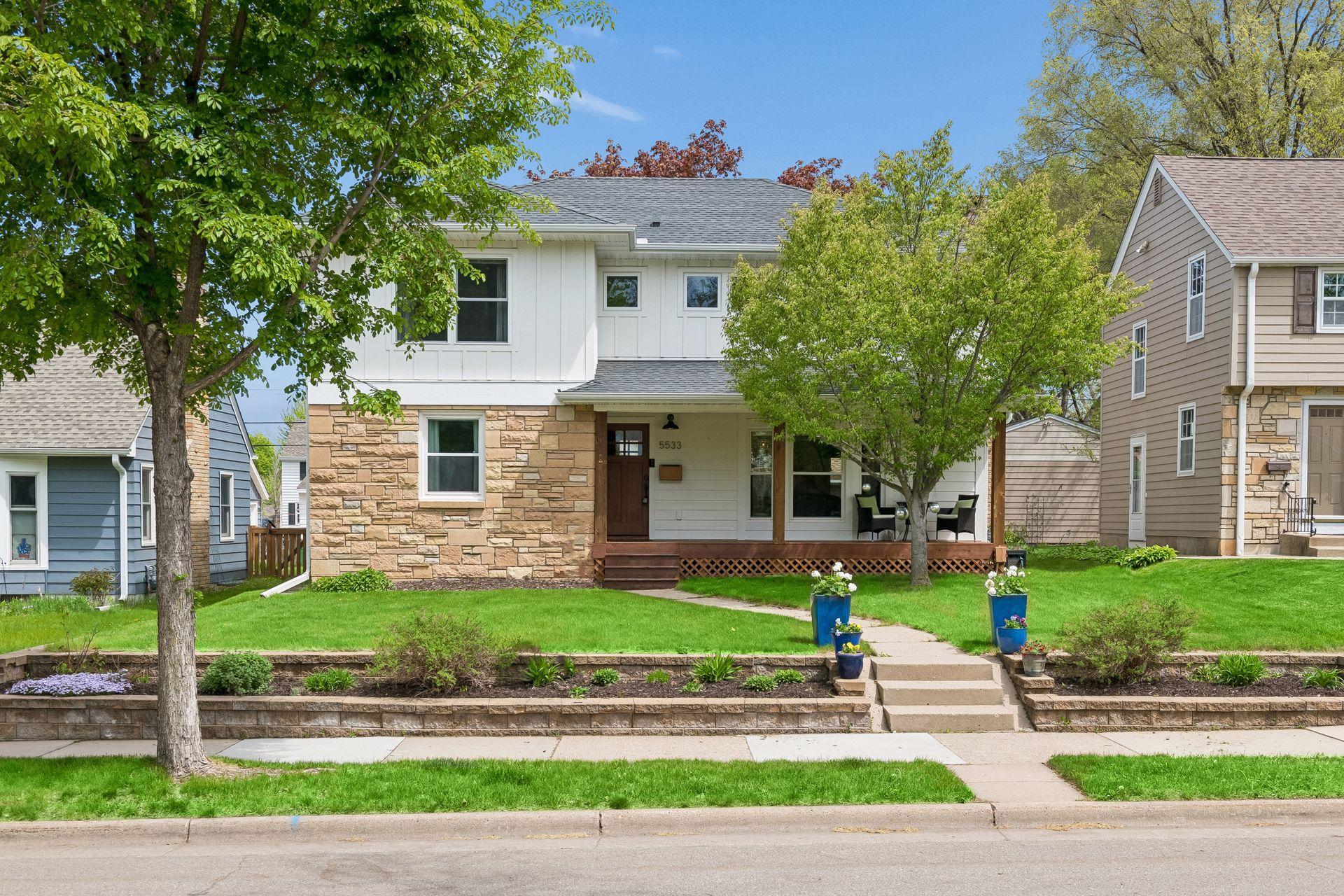 Beautiful 2018 whole-house remodel offers "better than new" construction in the heart of Armatage neighborhood. Quiet, tree-lined block near parks, creek, lakes, restaurants and shops.