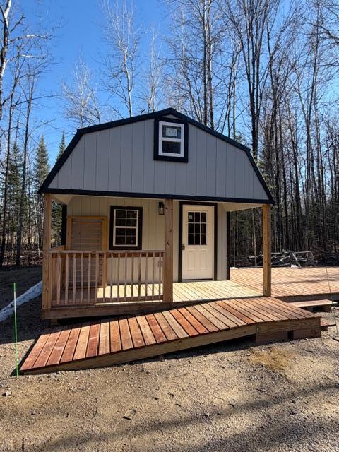 Front of cabin, ramp access