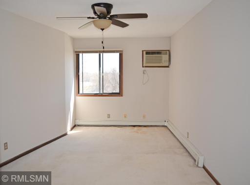 5697 Green Circle Drive, 315, Hopkins, MN 55343