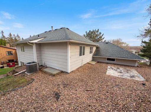 6475 Grandview Drive, Eden Prairie, MN 55346