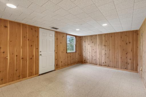 25791 Dodd Boulevard, Lakeville, MN 55044