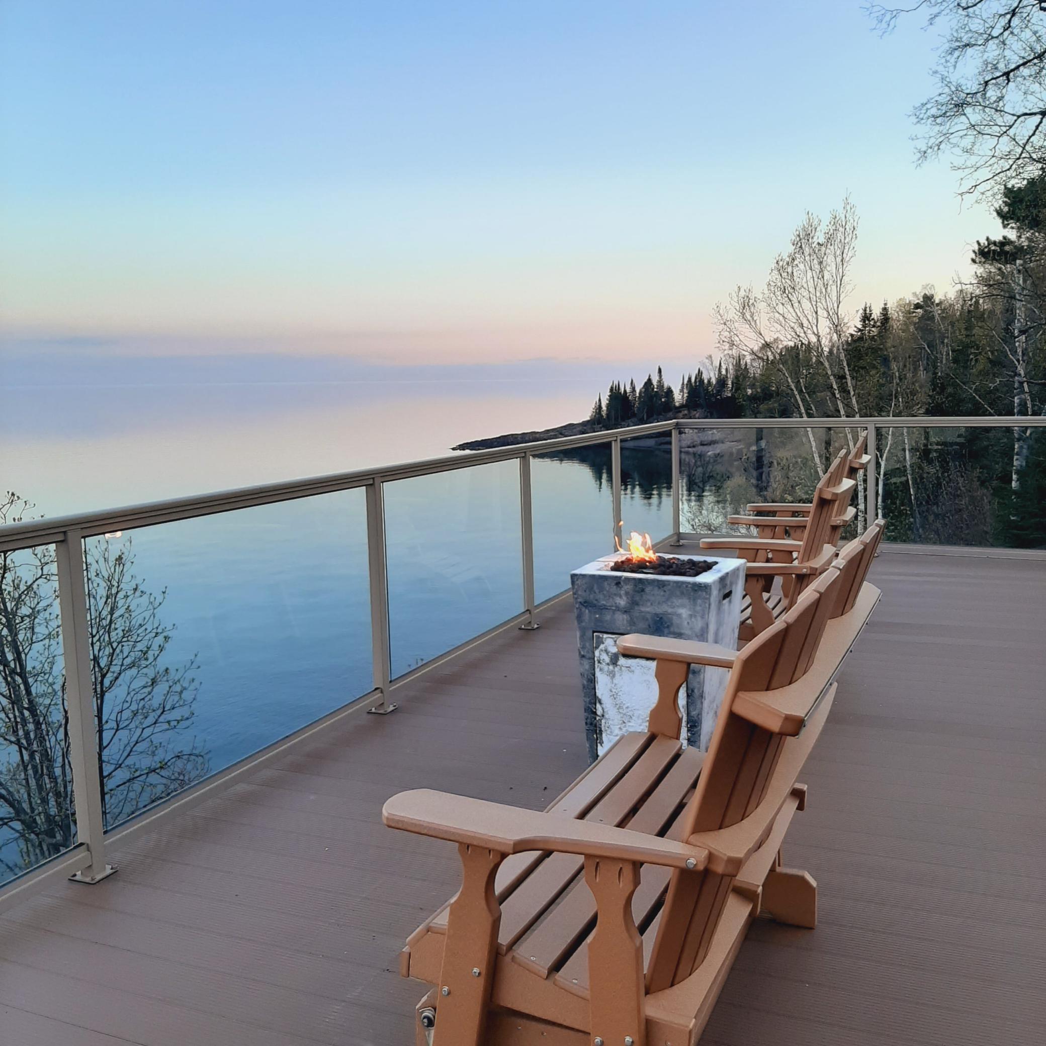 Shared Main Deck with 180 degree views of Lake Superior