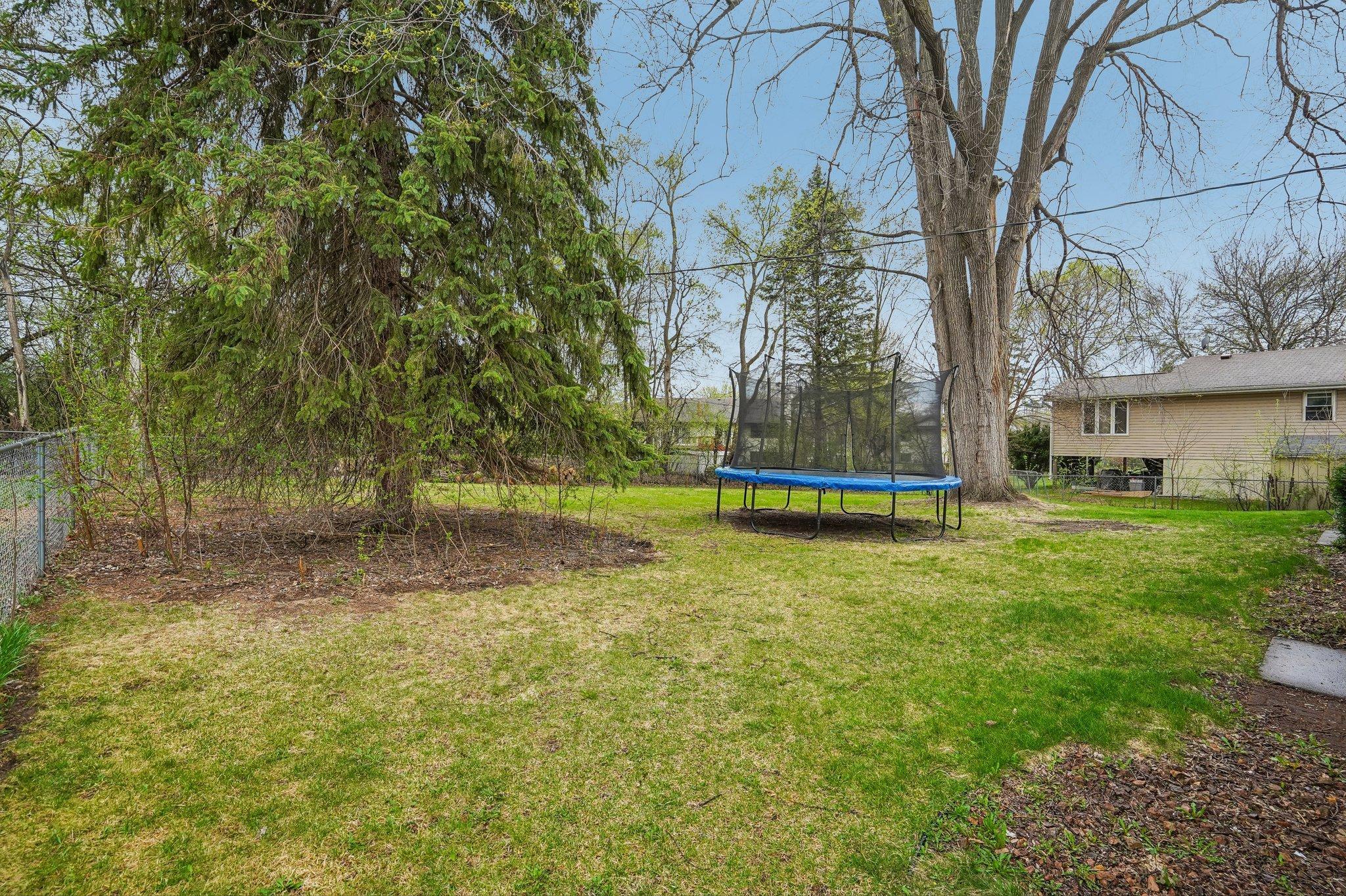 37-web-or-mls-80th Ave N-S2404-037.jpg