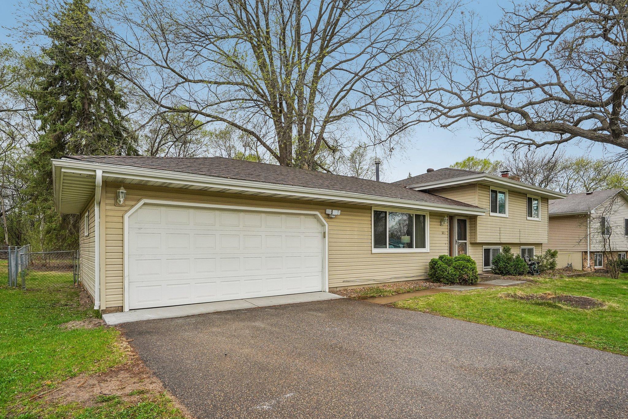 3-web-or-mls-80th Ave N-S2404-003.jpg