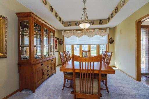 09-Formal Dining Room.jpg