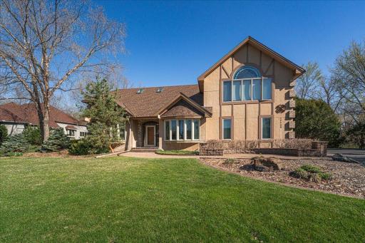 04-Exterior Front.jpg