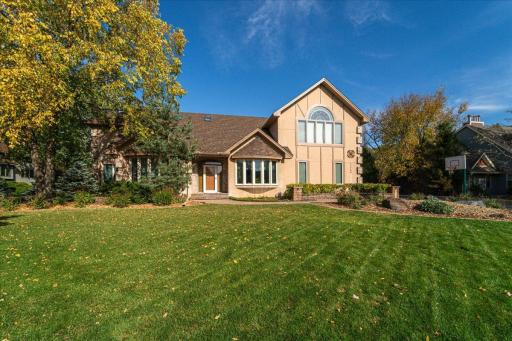 49-Exterior Front.jpg