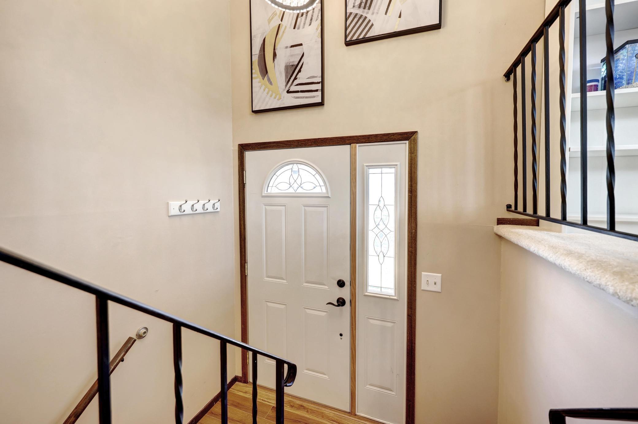 11106 Xavier Foyer.jpg