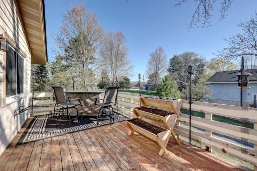 11106 Xavier Deck 4.jpg