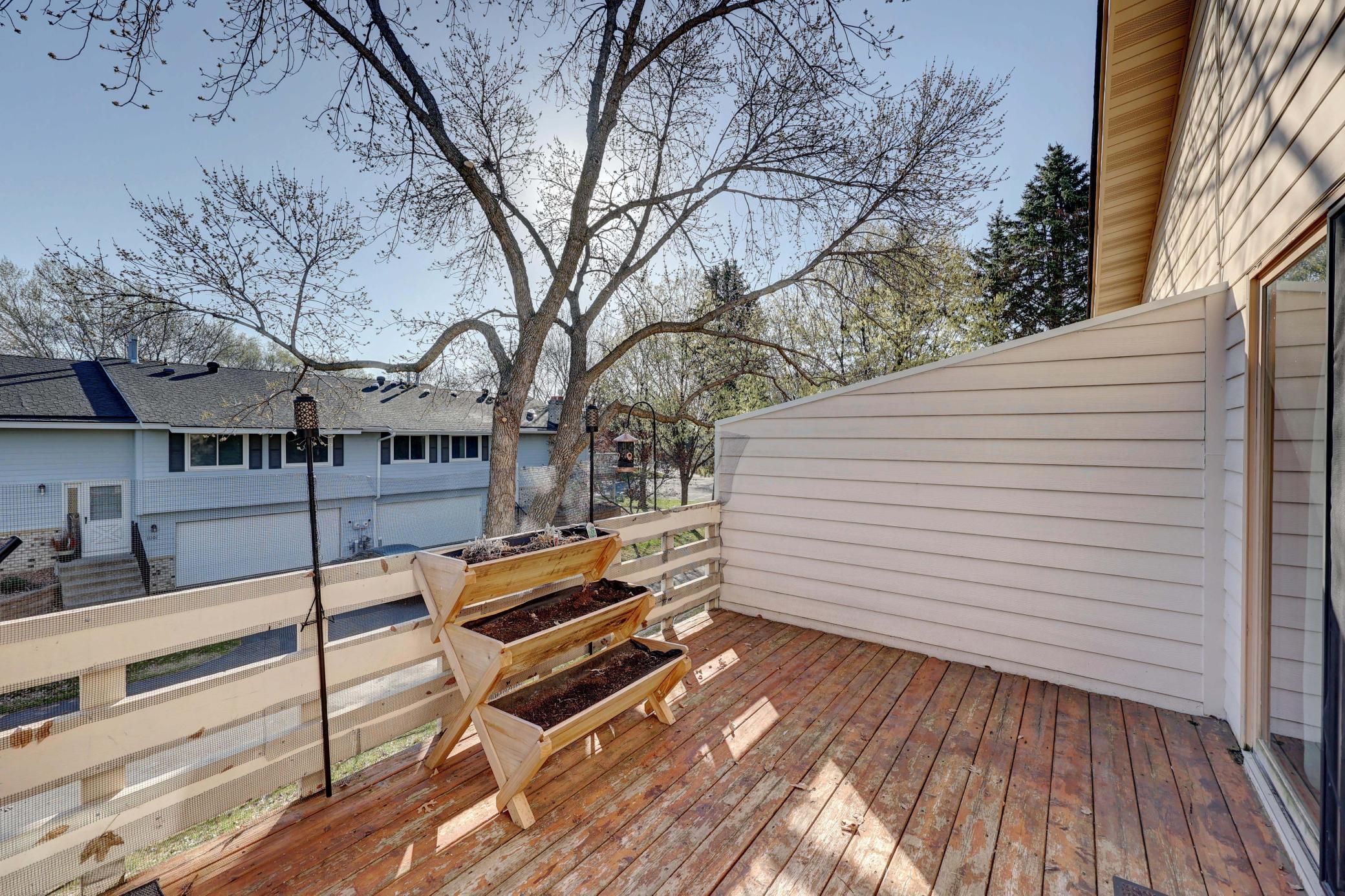 11106 Xavier Deck.jpg