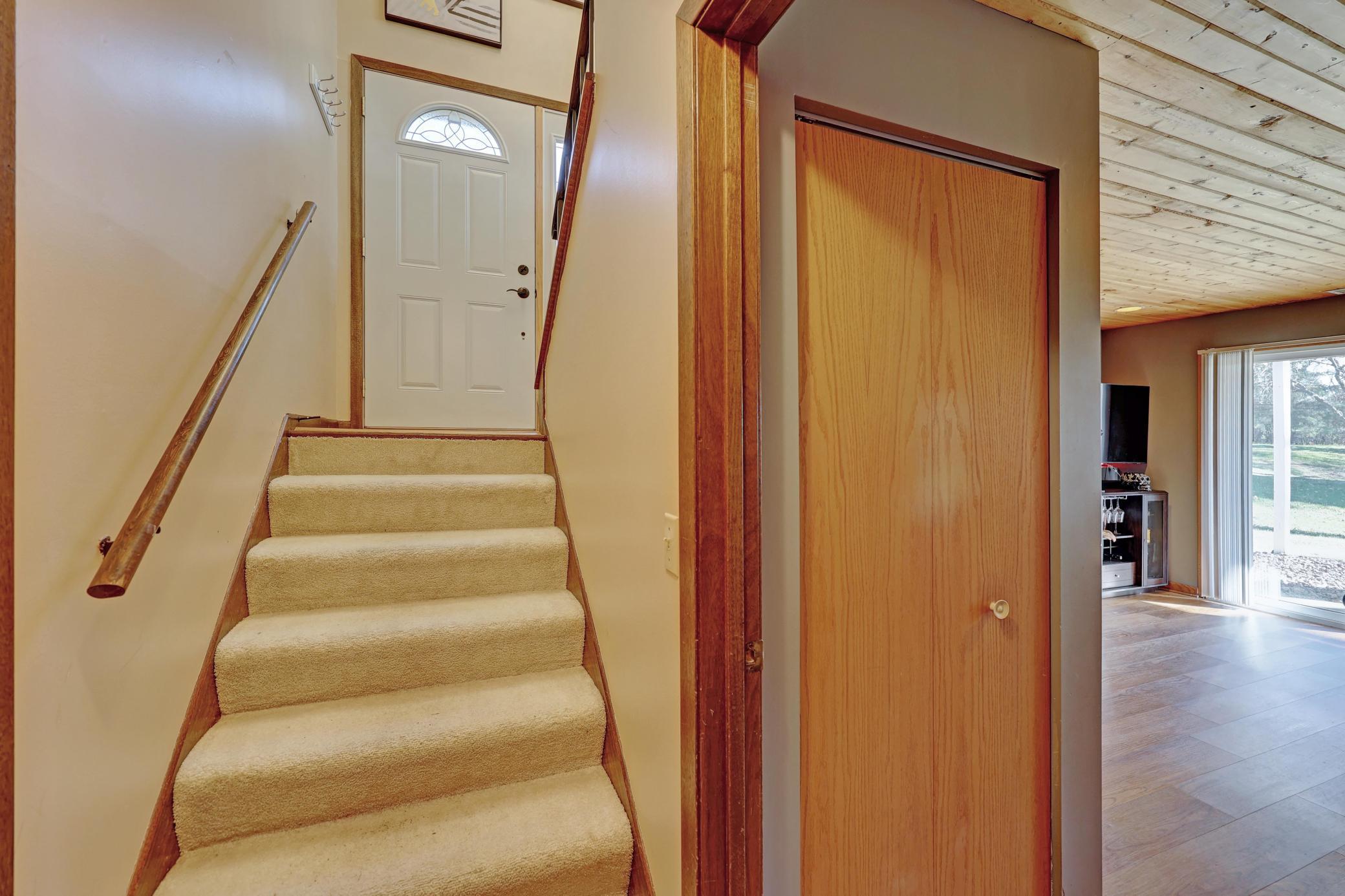 11106 Xavier Lower Landing.jpg