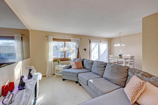 11106 Xavier Kitchen Living Room 5.jpg