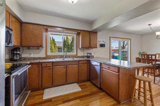 17 kitchen.jpg