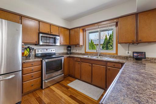 18 kitchen.jpg