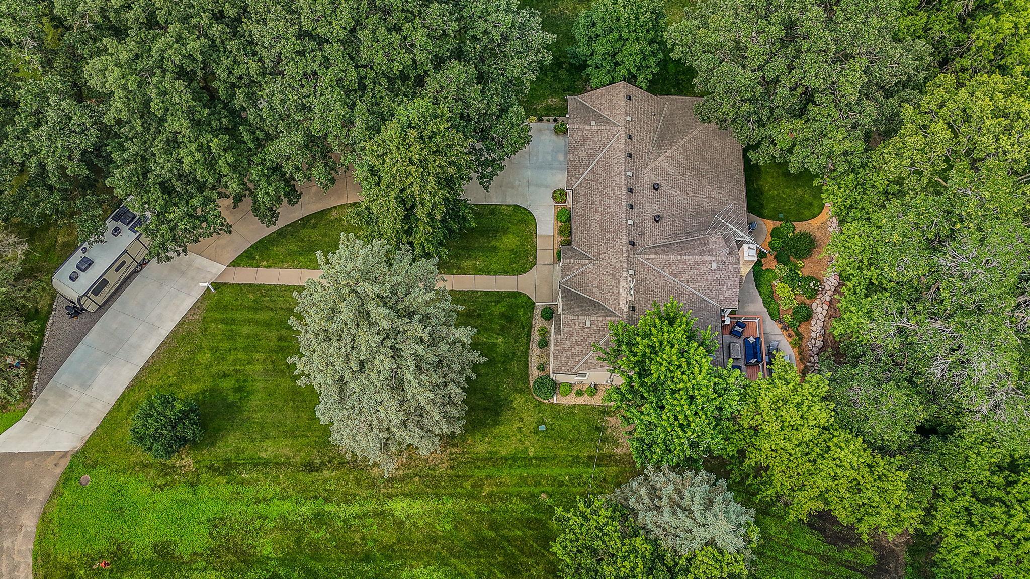 Matures Trees Beautifully Manicured Lawn And Gorgeous Views!