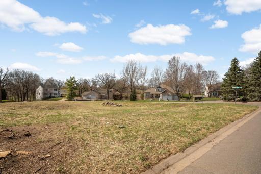 930 Shady Oak Circle, Monticello, MN 55362