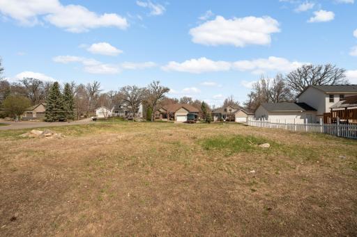 930 Shady Oak Circle, Monticello, MN 55362